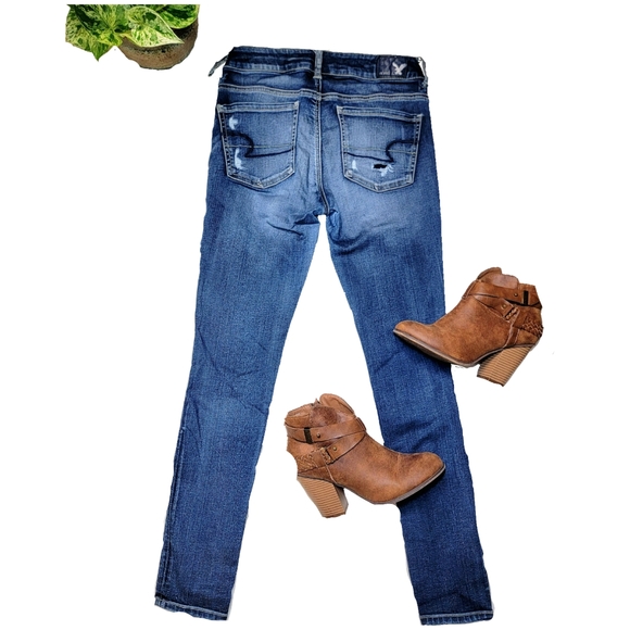 🎉 LAST CHANCE! 🎉 American Eagle Distressed Jeggings / Dark Wash / Size 4 Short - Picture 3 of 12